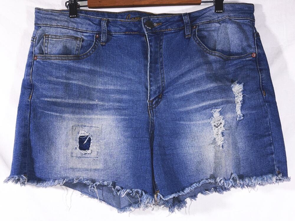 Copperflash Women's Size 16 High Rise Distressed Denim Shorts